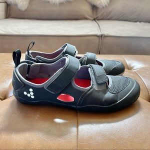 VivoBarefoot Camino Sandals in Black and Grey